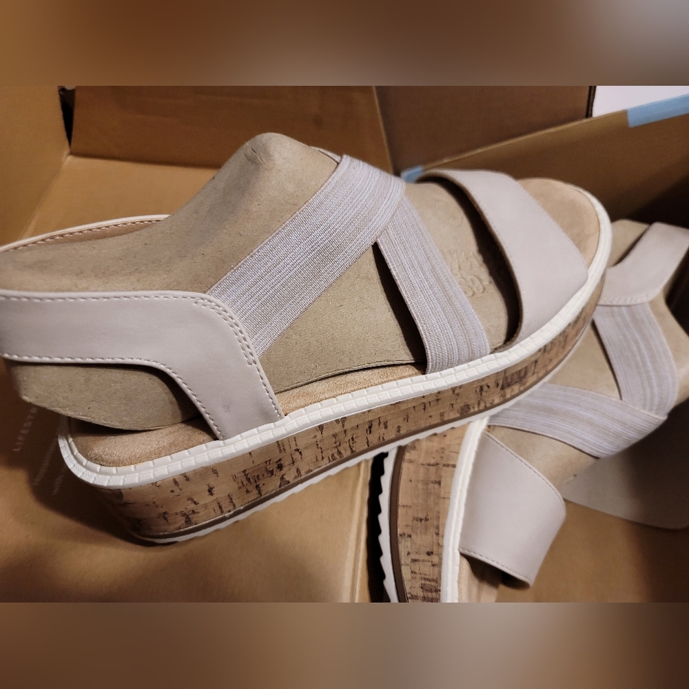 NIB LIFESTRIDE ULTIMATE WALKING SANDAL VELOCITY 2.0 TECHNOLOGY 10W ALMOND - Picture 9 of 12